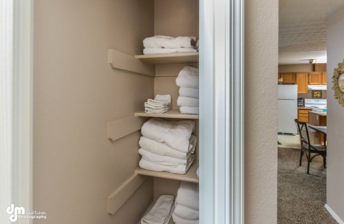 Turnagain Condo | Near Anchorage Airport, Lake Hood and the Cook Inlet Coast