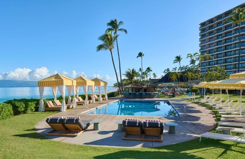 Kaanapali Hotel | Near Lahaina Town | Dining, Spa, and Pools