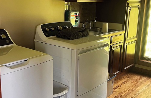 Somerdale House | Need room?! We got you! Country Home on a private drive