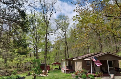 Laurelville House | Nestled in the heart of the Hocking Hills. Hummingbird Holler