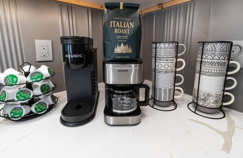 Ward Two House | NEW 9BR6Bth Parking MIT Harvard Boston Walk to T