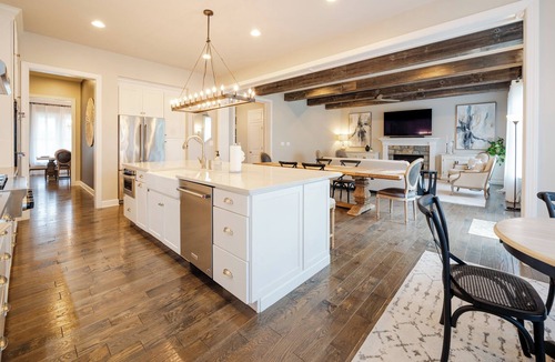 Leesburg House | **New**: A Private Luxury Retreat for Bridal Party or Weekend Escape
