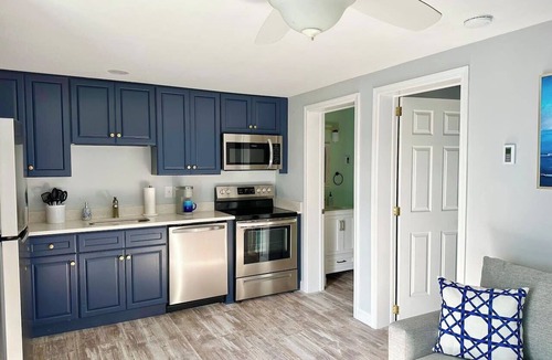 Wells Beach Condo | NEW Beachside Wells Beach Condo with Pool