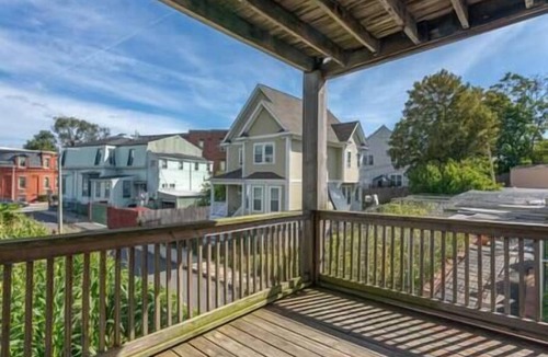 Dudley - Brunswick King Apartment | NEW! Boston Condo Near MBTA, 3 Mi to Fenway! (U2)