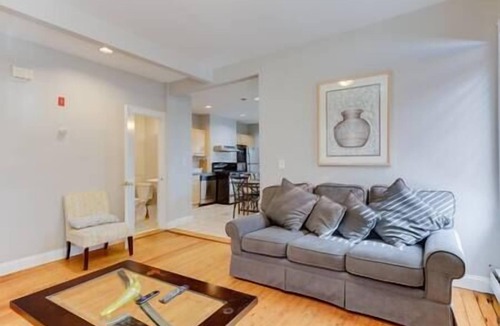 Dudley - Brunswick King House | NEW! Boston Full Home Near MBTA! 3 Mi To Fenway!
