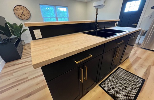 Teays Valley Apartment | New buildout in the heart of Teays Valley & Hurricane. Private and convenient.