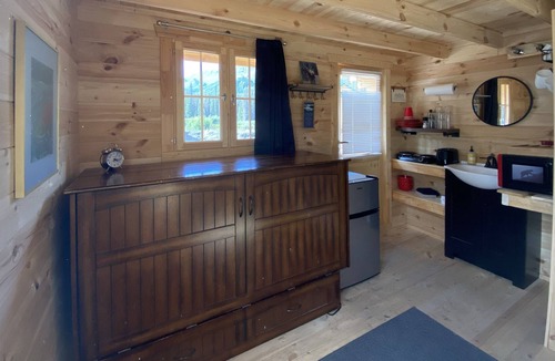 Cantwell Cabin | New Cabin with Loft on Private Lakes Near Denali National Park