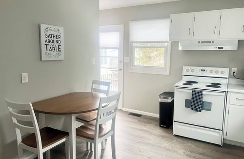 Kent House | NEW! Clean and private remodeled home in Kent. Close to everything!