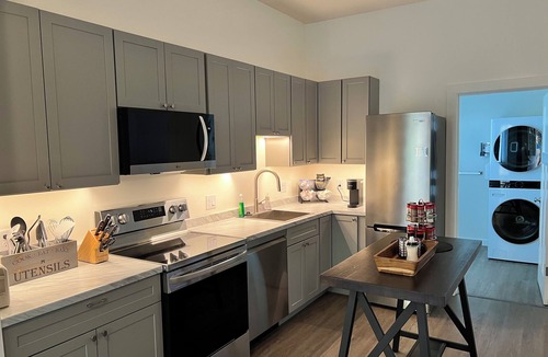 Downtown Skagway House | New Cozy & Modern 2-Bedroom Guesthouse in Charming Skagway