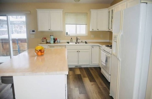 Bayshore - Klatt House | New - Cozy Ranch House with Hot Tub, 3 bdrms and 2 baths