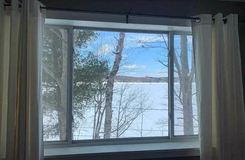 Sabattus Cottage | New Cozy two bedroom cottage with private dock!