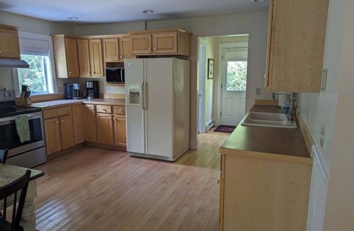 Round Pond House | New England Cottages - Round Pond, Moxie Bay - Pemaquid Peninsula