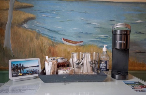 Stonington Apartment | New England Hospitality at the Carriage House Mystic Vacation Rentals LLC