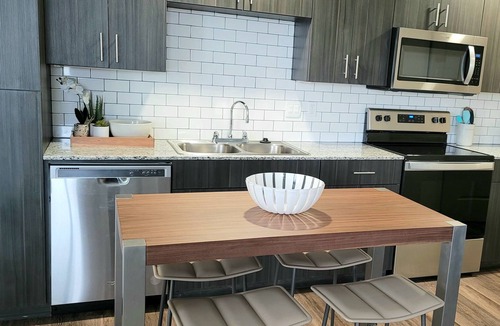 Cherry Street Apartment | New Executive Lofts on Cherry Street 404