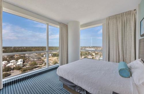 Downtown Myrtle Beach House | New HIGH 2BR 20th FLOOR, Direct Oceanfront, Pools!