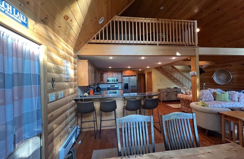 East Wakefield House | NEW - Lake house for family fun & relaxation - game room, fire pit, deck, & dock