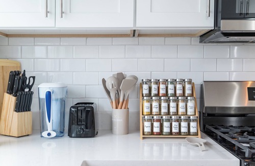 Somerville Apartment | NEW! Modern & Cozy Stay Near Harvard + Parking