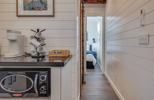Pickens Cabin | New - Oak Glen MicroCabin - Rare