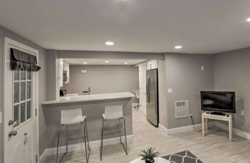 North Wilmington Apartment | NEW! Quiet Getaway - 19 Miles to Downtown Boston!