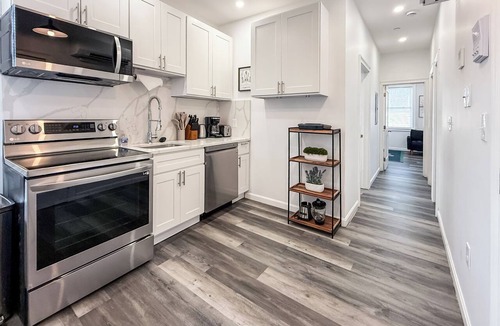 Columbus Park - Andrew Square Apartment | New Reno! 3 Beds, in unit Washer & Dryer, Southie!