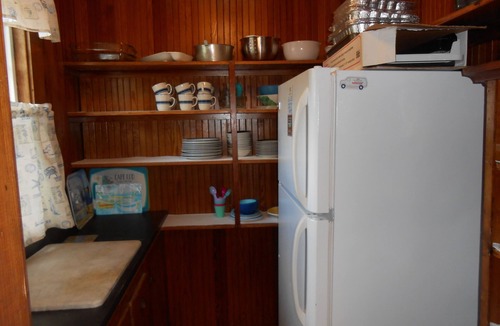Silver Beach House | New Silver Beach Cottage-4 BD-Sunroom, Outdoor Shower