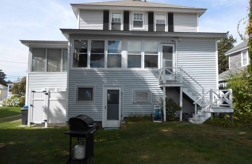 Silver Beach House | New Silver Beach Cottage-4 BD-Sunroom, Outdoor Shower