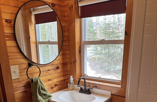Newark Cabin | Newark Bunkhouse, Rustic cabin getaway. Close to Island Pond and Burke Mountain.