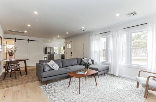 Hollowville House | Newley Renovated Contemporary Hudson Home 3-bedrooms 120 Acres with pond