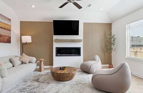 Lowell House | Newly Built 3BR Retreat in the Heart of NWA – I-49 & Hot Spots