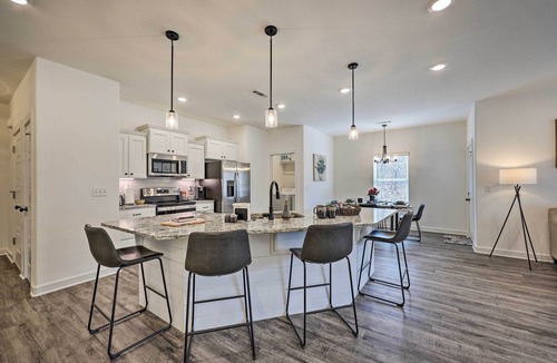 Bella Vista House | Newly Built Bella Vista Home Near Lakes