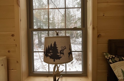 Alexandria Cabin | Newly built mountainside log cabin in Lakes Region . Newfound Lake nearby.