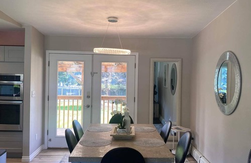 Fairview House | Newly remodeled 3 bedroom home near downtown