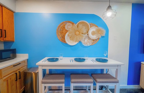Lawrence Apartment | Newly Remodeled Apt + W/D/Minutes from Arrowhead Stadium