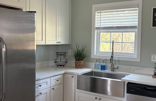 Augusta House | Newly Renovated 1890’s Cozy Farmhouse with all the Modern Comforts