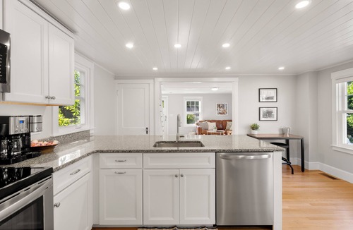 Rockport House | Newly Renovated 2BR Rockport Home w/parking Steps to Back Beach+Bearskin Neck!