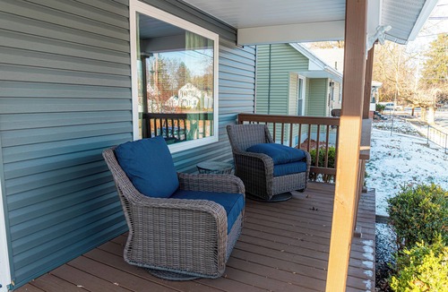 Ashland House | Newly renovated 4-bedroom house in Ashland with WiFi and AC