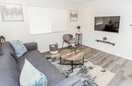 Weinland Park Apartment | Newly Renovated (9B) OSU/Central ❤NearEVERYTHING