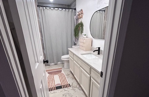 Conway House | Newly Renovated Classic Conway Home! Close to all Conway has to offer.