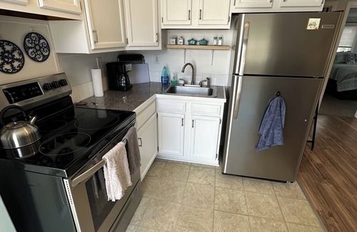York Beach Condo | Newly Renovated Easy Walk to Both Beaches/Shopping/Zoo/Amusement Park!