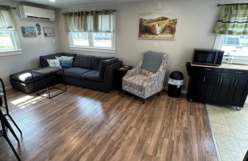 York Beach Condo | Newly Renovated Easy Walk to Both Beaches/Shopping/Zoo/Amusement Park!