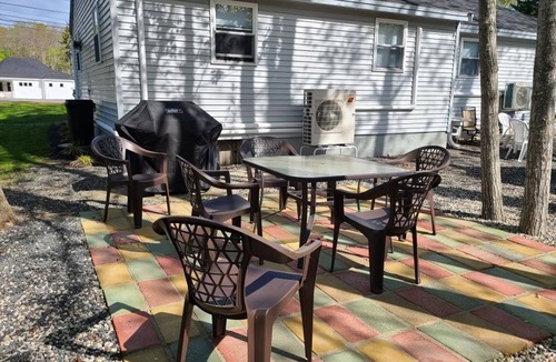 York Beach Condo | Newly Renovated Easy Walk to Both Beaches/Shopping/Zoo/Amusement Park!