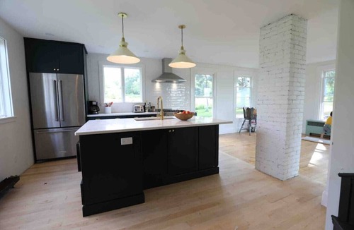 Union House | Newly renovated home on historical Waterfront farm
