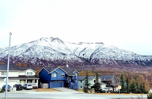 Eagle River House | Newly Renovated Space w/Lounge Area & Kitchenette