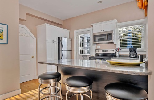 Provincetown Condo | Newly Updated Condo w/Pool - Steps to Boatslip!