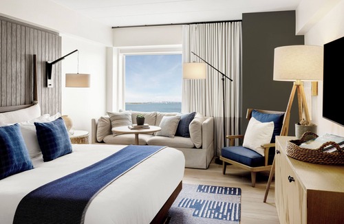 Goat Island Hotel | Newport Harbor Island Resort