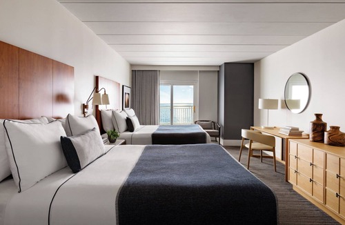 Goat Island Hotel | Newport Harbor Island Resort