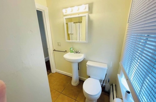 Providence Apartment | Nice apt near Whole Foods, Brown