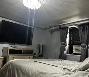 Southeast Yonkers House | Nice Cozy Room By Empire City Casino And Cross County Mall