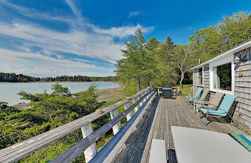 Mount Desert House | Noonie's Nest Waterfront Cottage on Mount Desert Isle