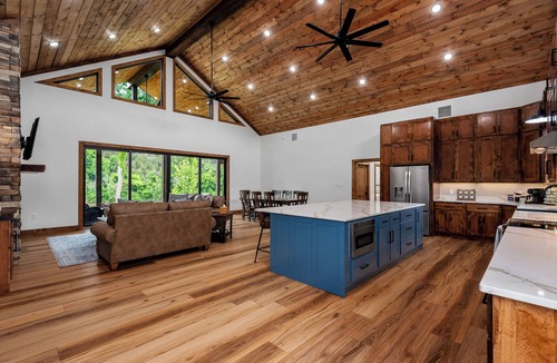 Lone Rock House | NORFORK HIDEAWAY ON THE WHITE RIVER! NEW 4BD/2.5BA HOME WITH DIRECT RIVER ACCESS